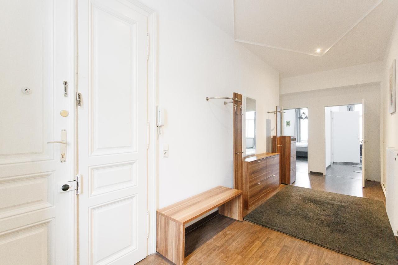Central, Modern, Big Apartment ウィーン エクステリア 写真